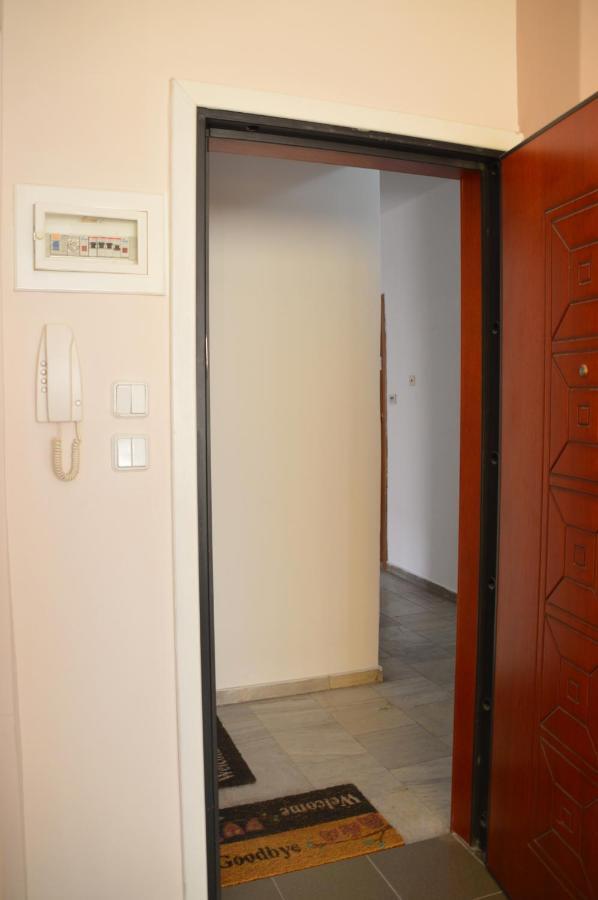 Eleni-Apartments Thessaloniki Buitenkant foto